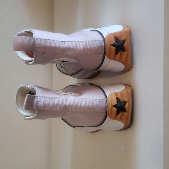 CONVERSE RUN STAR HIKE HI TOPS - Picture 2 of 7